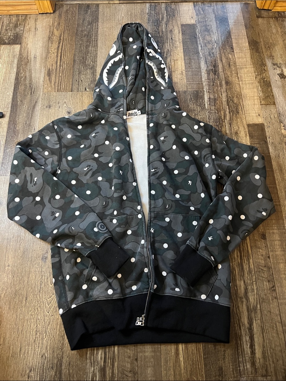 Camo Polka Dot Shark Hoodie - Black/Gray